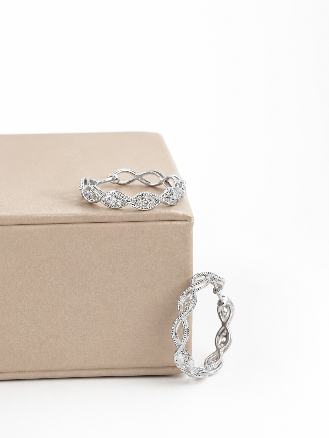 Elariss Aria Earring
