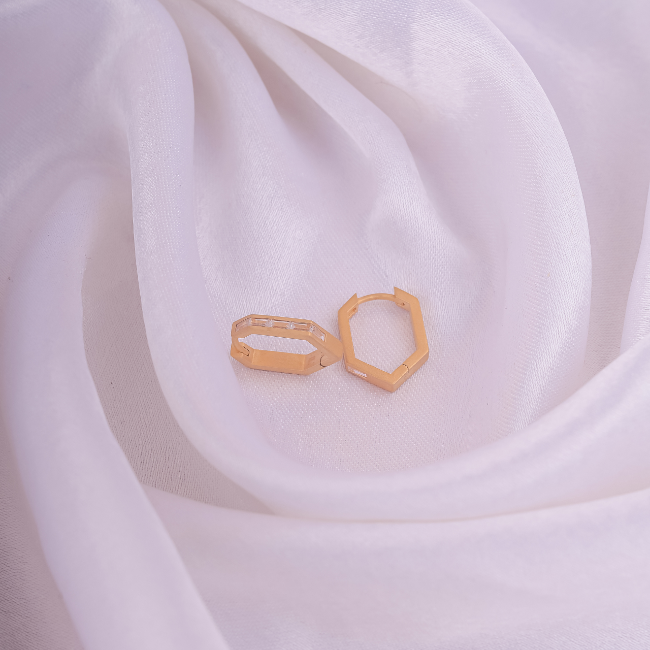 Elariss Facet Earring