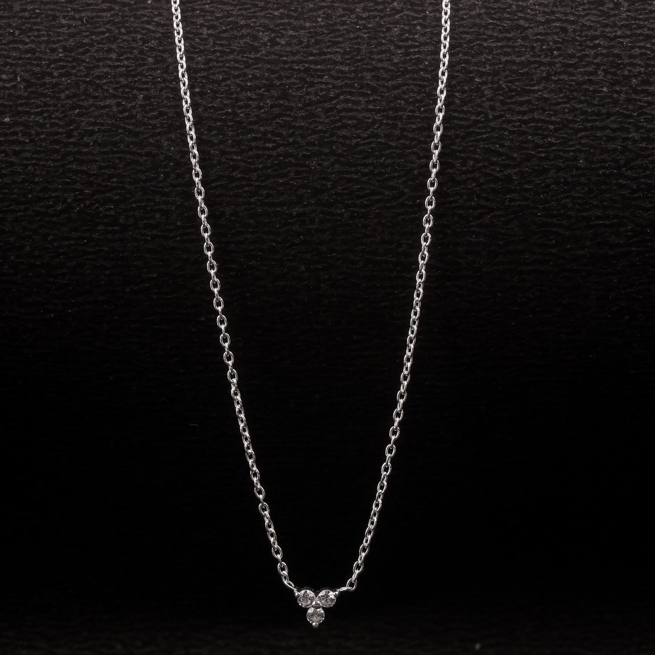 Elariss Trinity Necklace
