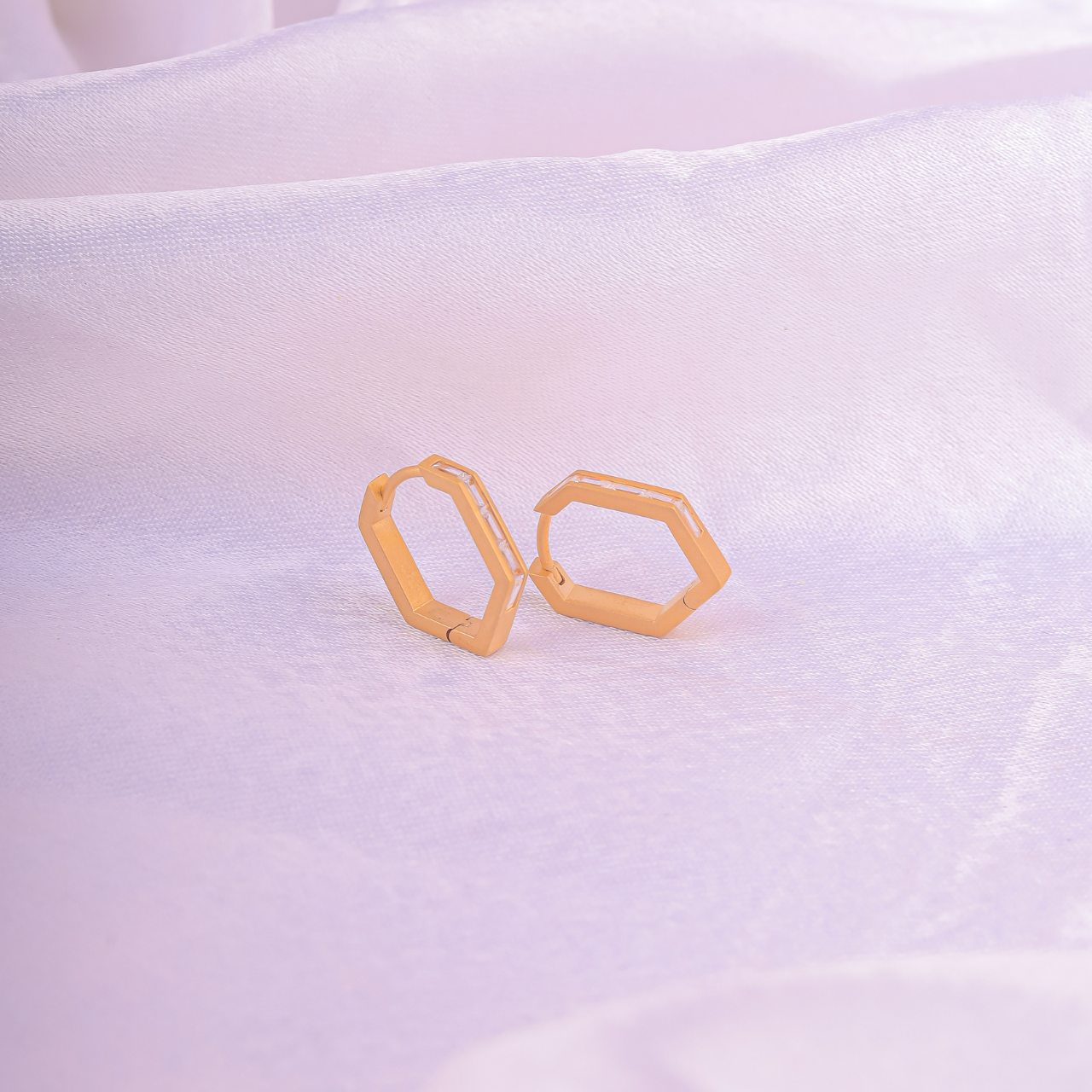 Elariss Facet Earring