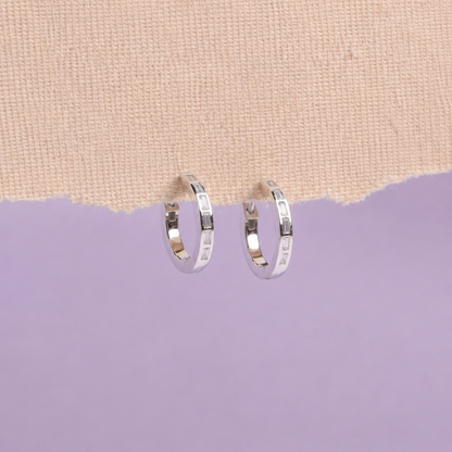 Elariss Classic Huggie Earring