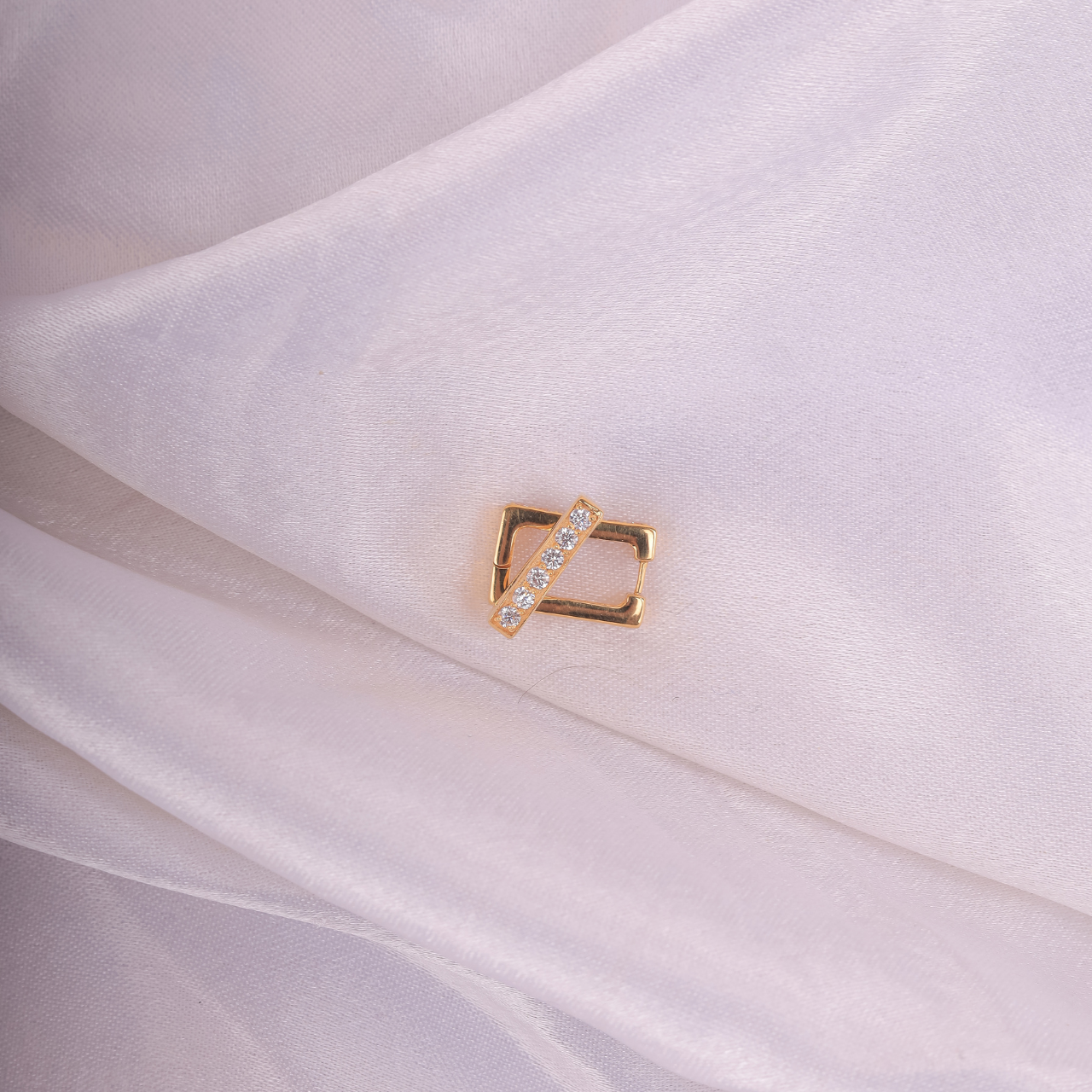 Elariss Edge Earring