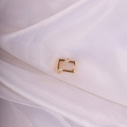 Elariss Edge Earring