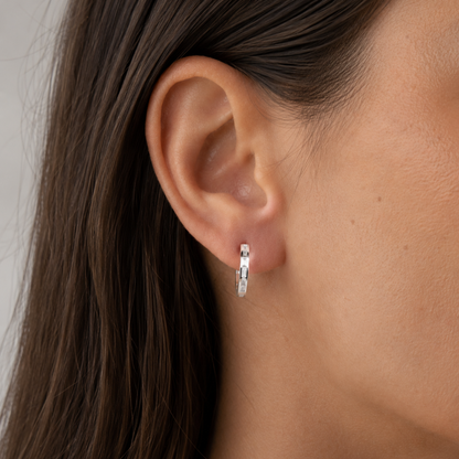 Elariss Classic Huggie Earring