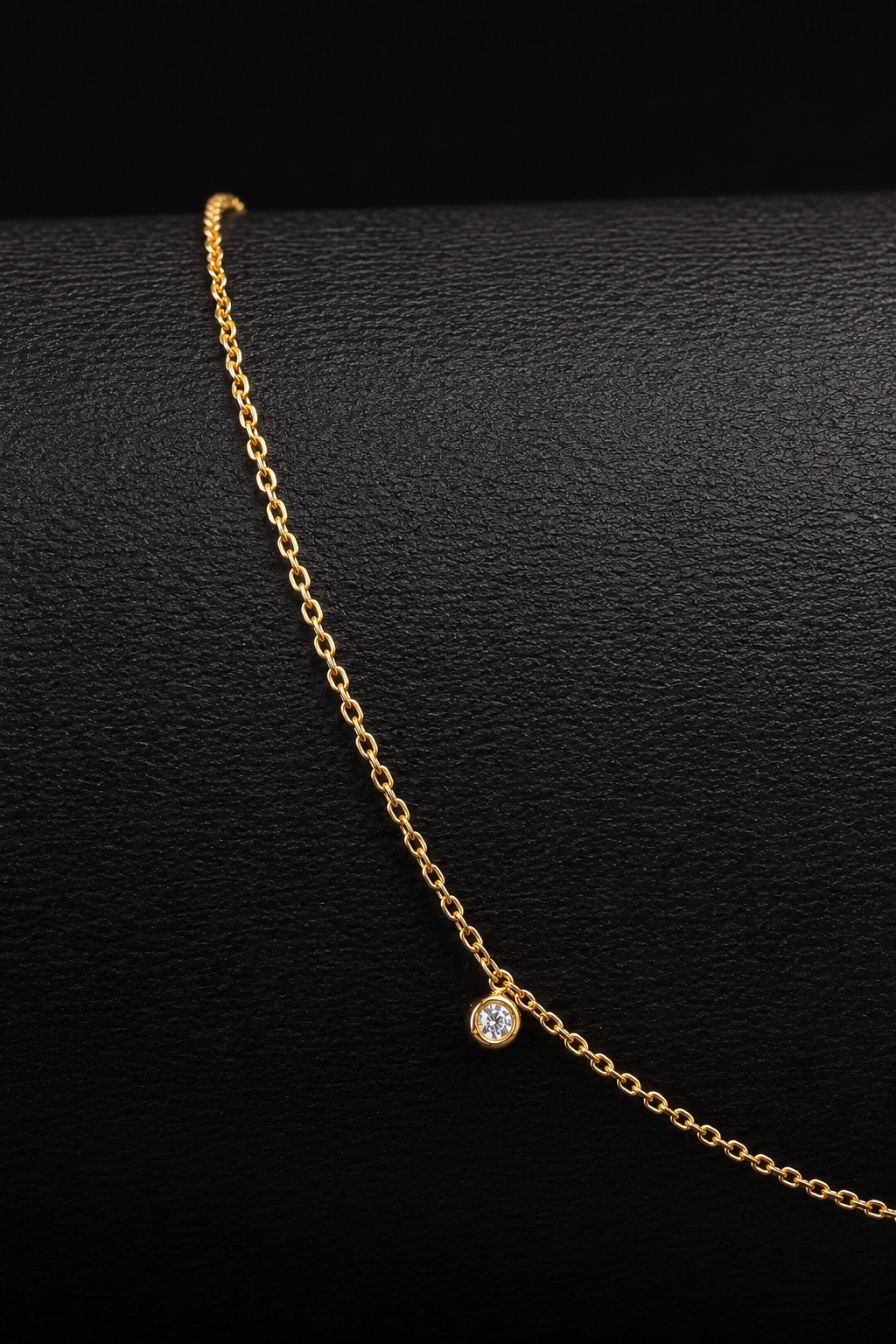 ELARISS GLINT NECKLACE